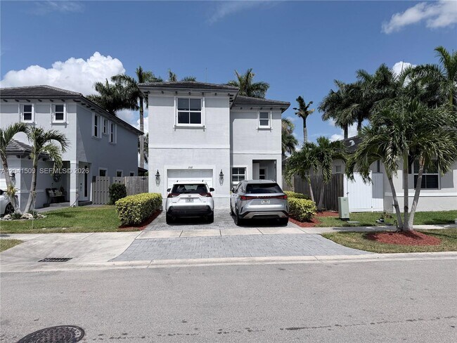 Building Photo - 268 SE 31st Ave