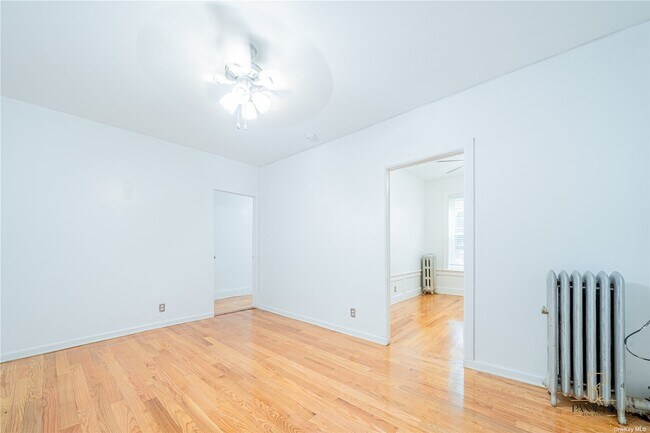 Building Photo - 548 Van Siclen Ave