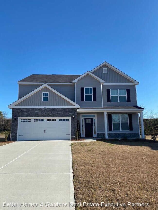 Foto del edificio - 5 br, 3 bath House - 921 Burlington Drive