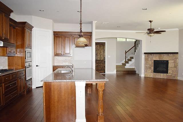 Foto del edificio - 5140 Chinquapin Dr