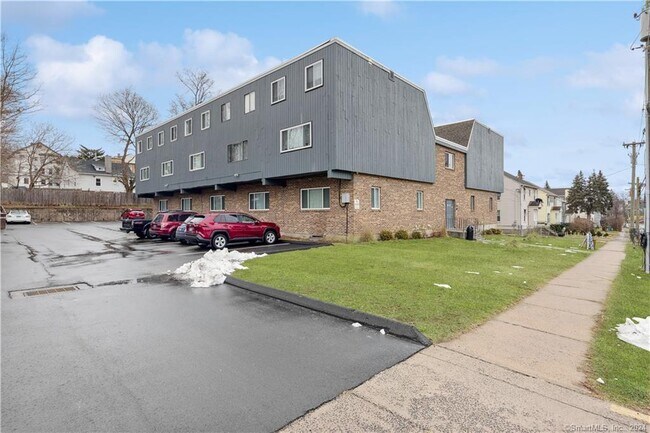 Building Photo - 511 High St