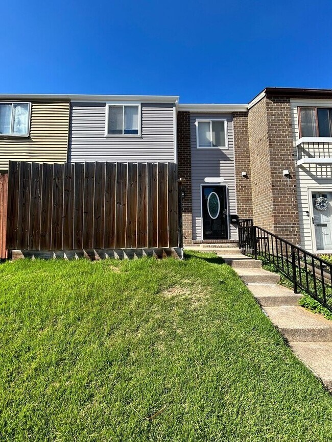 Foto del edificio - 3 Bedrooms 3.5 Bathrooms Townhome
