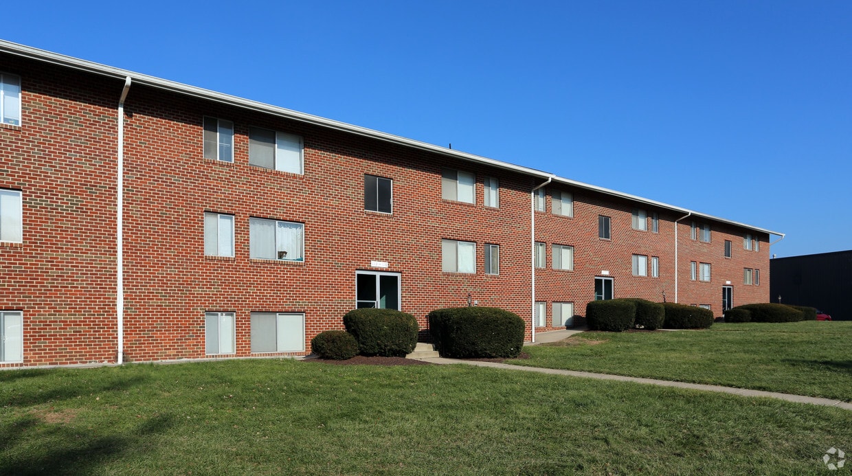 Primary Photo - Eighth Street Court Apartments