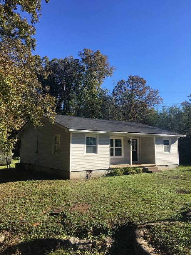 Building Photo - 3/1.5 House in West Rome $1,195