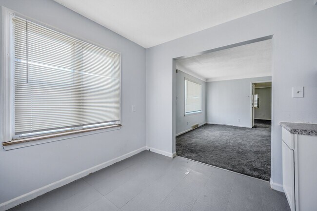 Foto del edificio - 11700 Engleside St