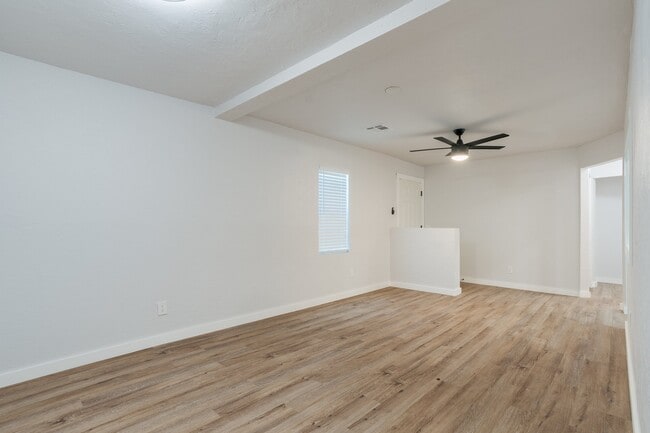 Photo - 600 SW 33rd St House