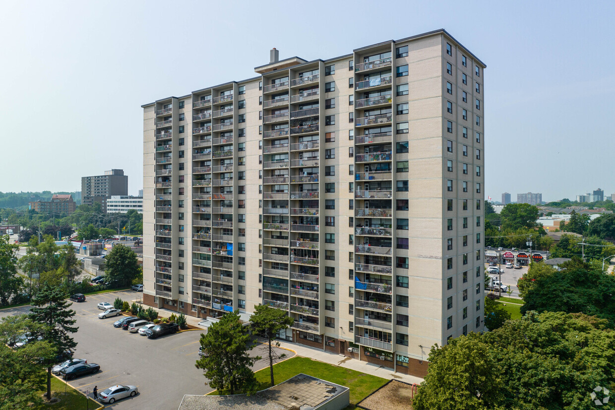 Primary Photo - Golf View Towers 1