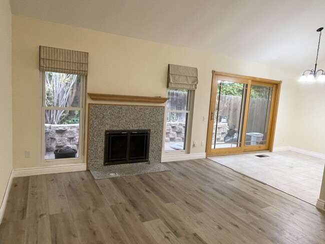 Building Photo - 5470 Baltimore Dr