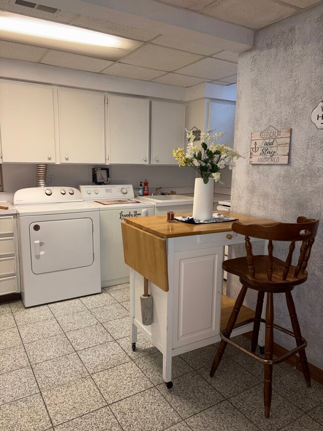 Foto del edificio - 7230 Fox Meadow Dr NE