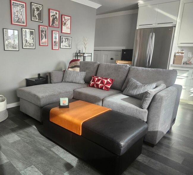 Building Photo - 2605 Nutmeg Ave