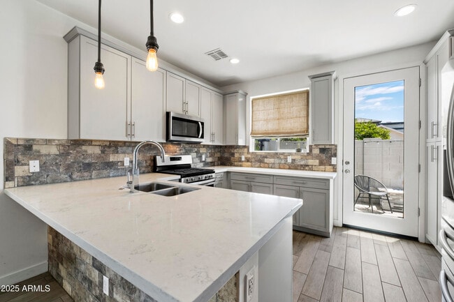 Foto del edificio - 3030 N 38th St