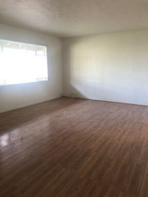 Foto del edificio - 1341 E Hall St