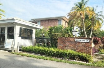 Building Photo - 6804 Brookline Dr