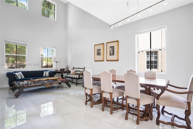 Foto del edificio - 1570 Elm Grove Rd