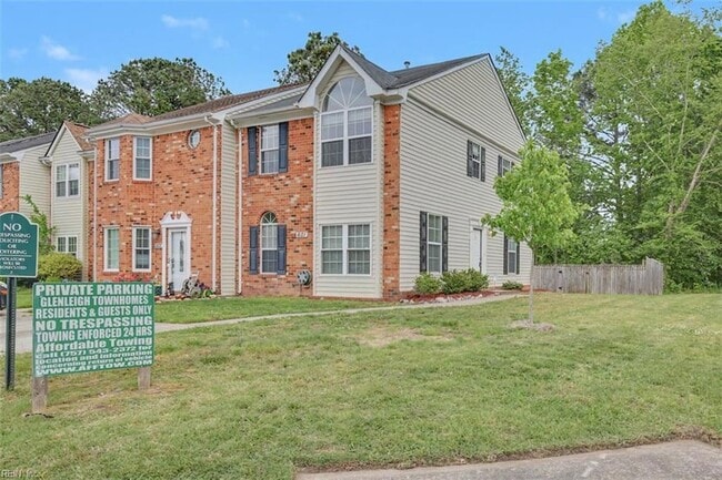 Building Photo - 601 Huntly Dr