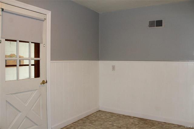 Building Photo - 807 Boschert Dr