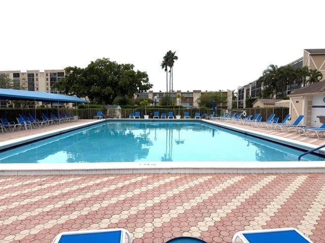 Foto del edificio - 7076 Huntington Ln