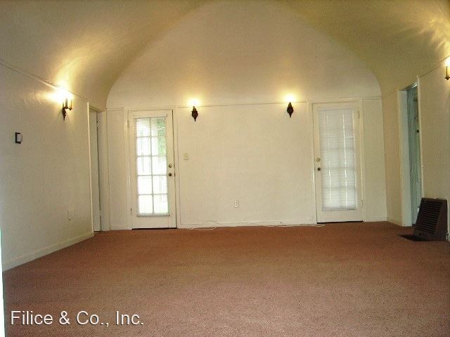 Building Photo - 2 br, 1 bath House - 40 W. SAN MARTIN AVENUE