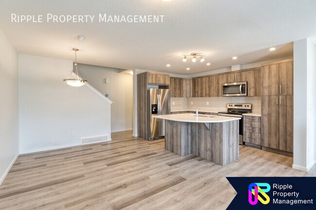 Building Photo - Modern 3 Beds, 2.5 Baths TownHouse | Avail...