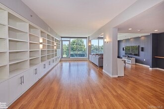 Building Photo - 3751 Riverdale Ave
