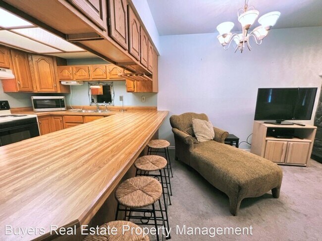 Building Photo - 2 br, 1 bath House - 355 Donna Drive Unit 10