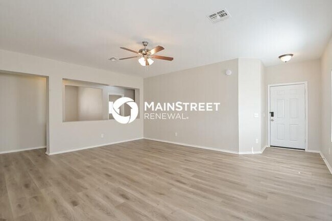 Foto del edificio - 3 Bedroom Pet-Friendly Home in TUCSON, AZ with Main Street Renewal
