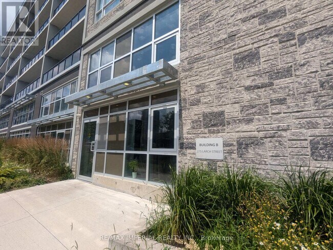 Building Photo - 275-B275 Larch St