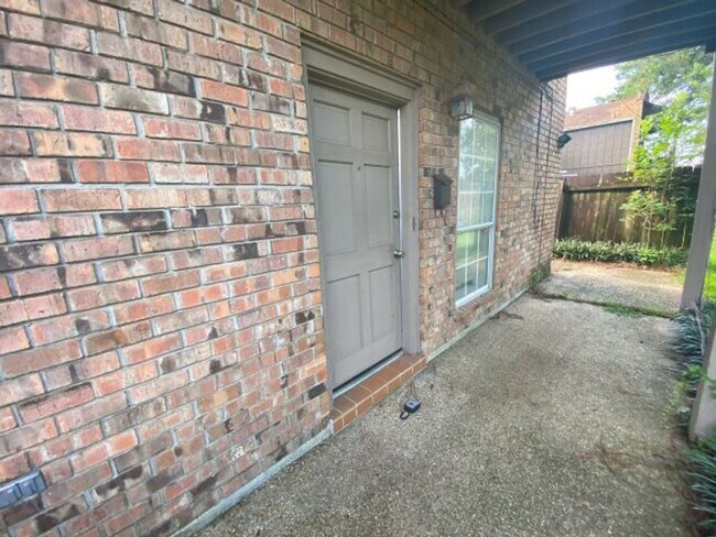 Foto del edificio - 4916 Stumberg Ln