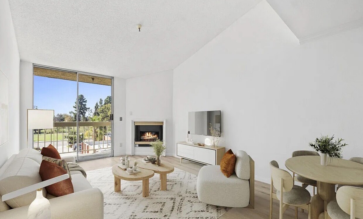 Foto principal - Beautiful 1 Bed /1 Bath with Hardwood Floors, Central AC, Stainless Steel Appliances, Balcony, Gy...