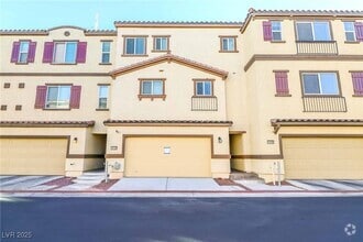Building Photo - 1525 Spiced Wine Ave