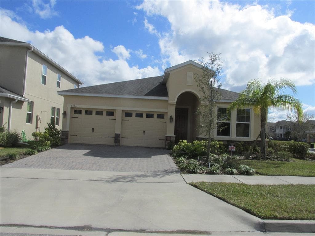 Foto principal - 4956 Maple Park St
