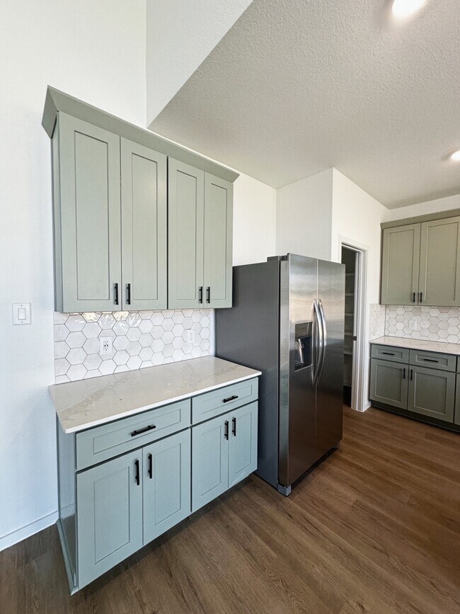 Foto del edificio - 3230 Coral Bluff Dr