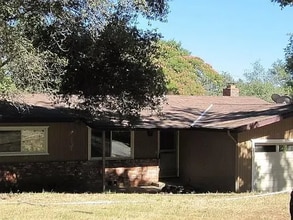 Building Photo - 3700 Upland Dr