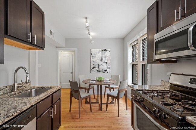 Foto del edificio - 4038 N Ashland Ave