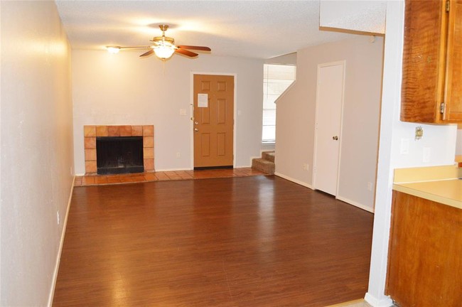 Building Photo - 3741 Bonnie Dr
