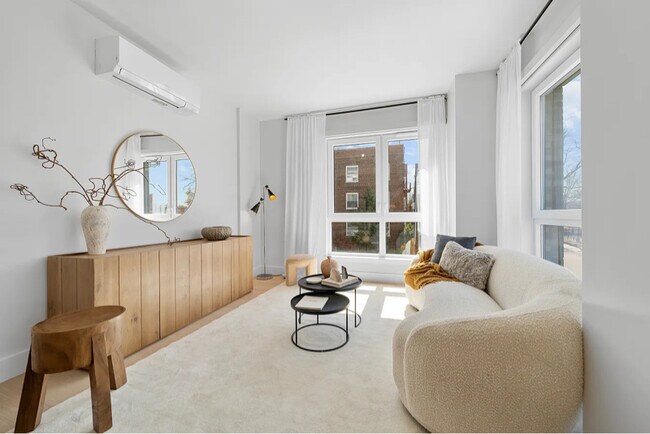Foto del edificio - 77-63 Vleigh Pl