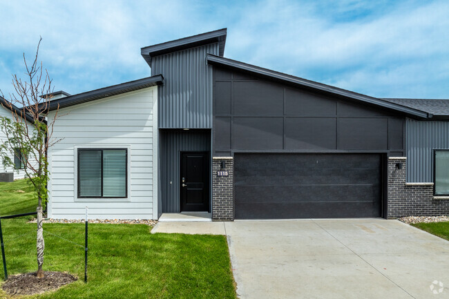 Foto del edificio - Rialto Townhomes