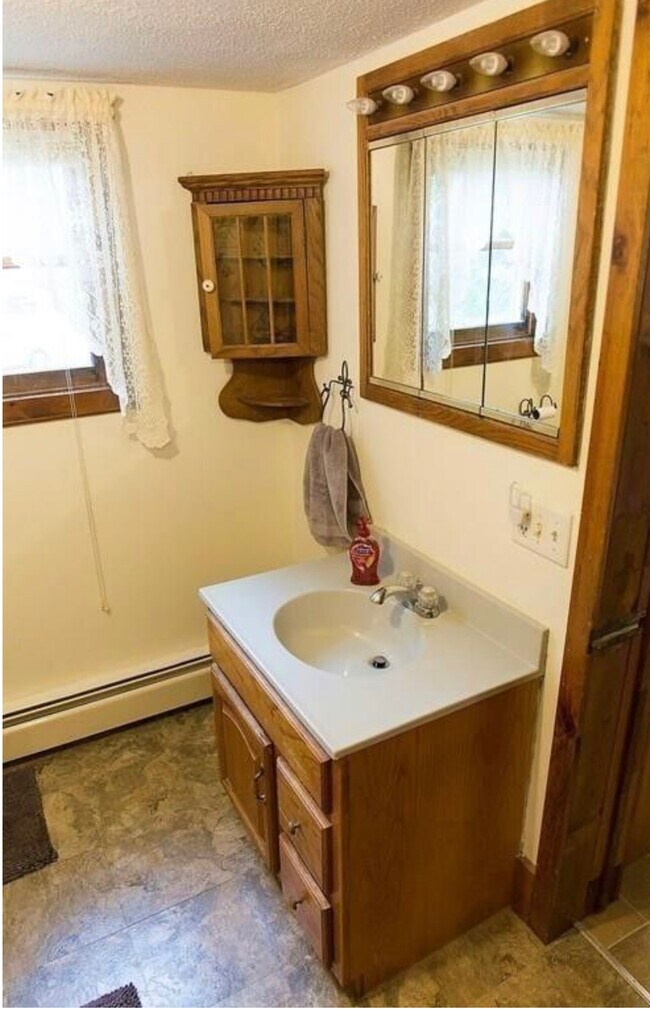 Bathroom - 36 Brookfield Rd