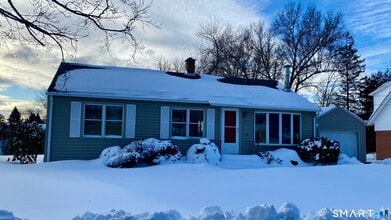 Building Photo - 178 Edgewood Dr