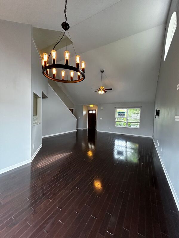 Foto del edificio - 2254 Red Barn St