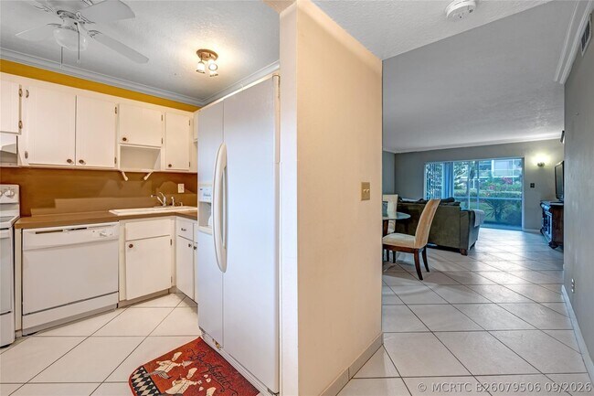Foto del edificio - 3774 Inverrary Blvd