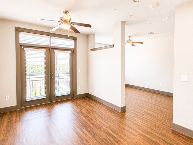 Building Photo - 2910 Milam St