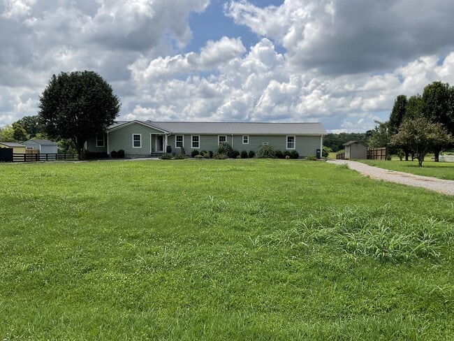 Photo - 1227 Hazelwood Rd (Columbia, TN) House