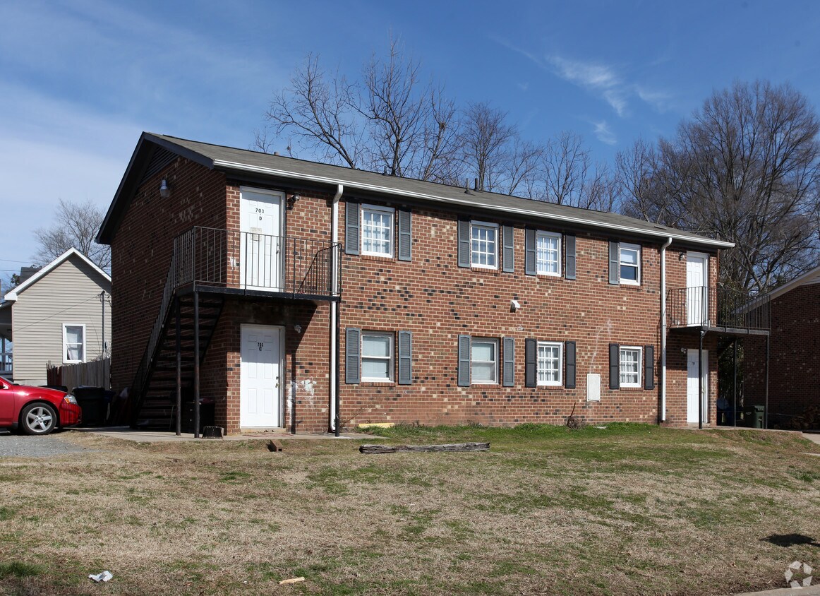 Primary Photo - 703 Liberty St