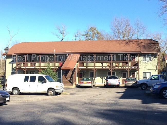 Building Photo - 15910 Warwick Blvd