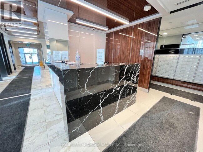 Photo du bâtiment - 32 Forest Manor Rd