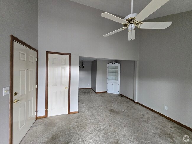 Building Photo - 4609 Chestnut Ridge Rd