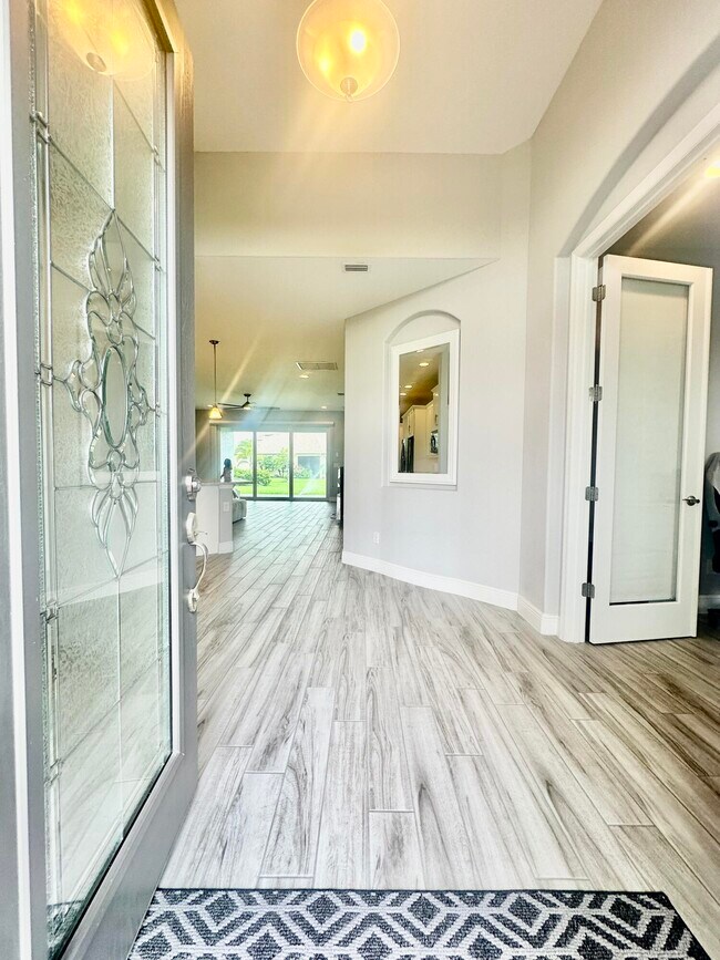 Building Photo - 3044 Trasona Dr