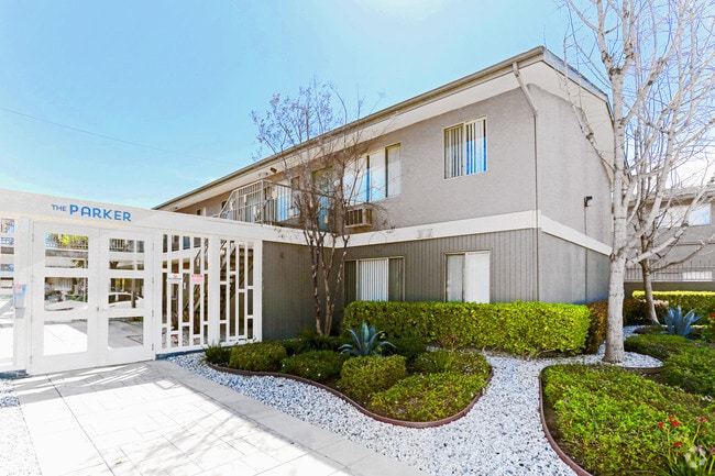 Primary Photo - Parker CA