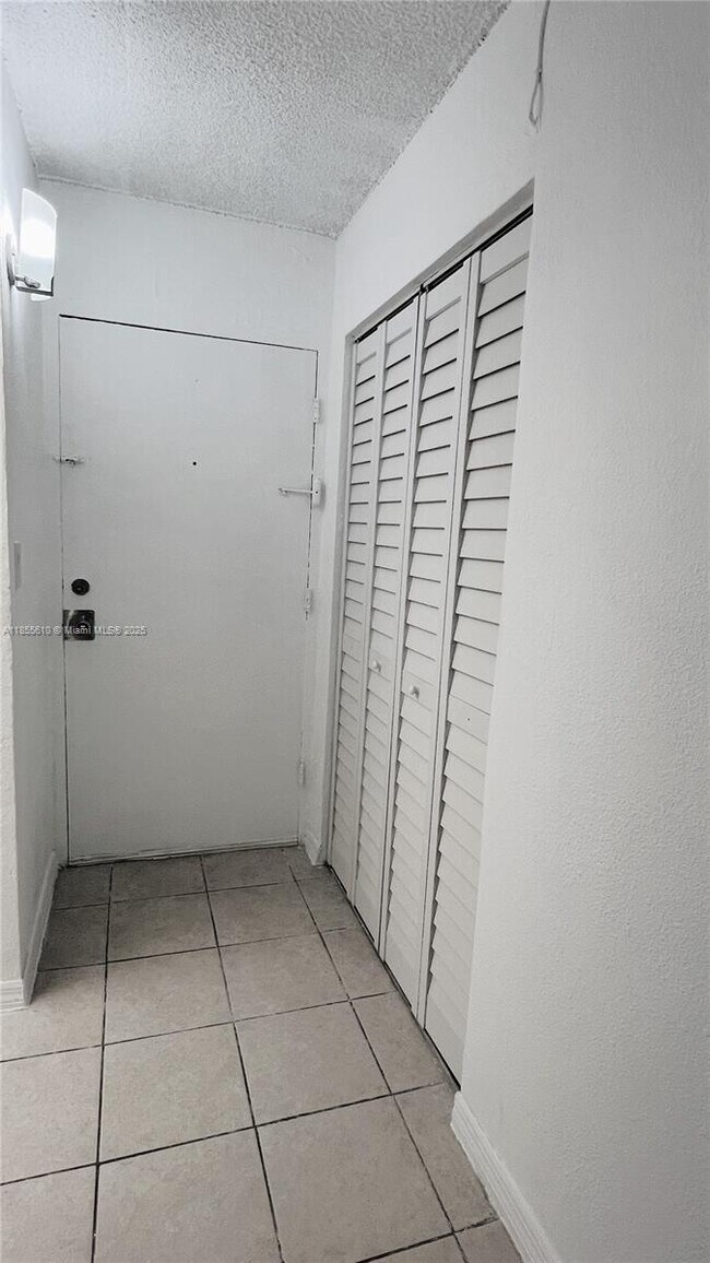 Building Photo - 4550 NW 9th St